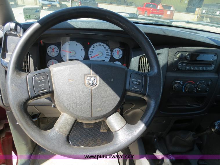 image for item B2327 2005 Dodge Ram 2500 Heavy Duty pickup truck