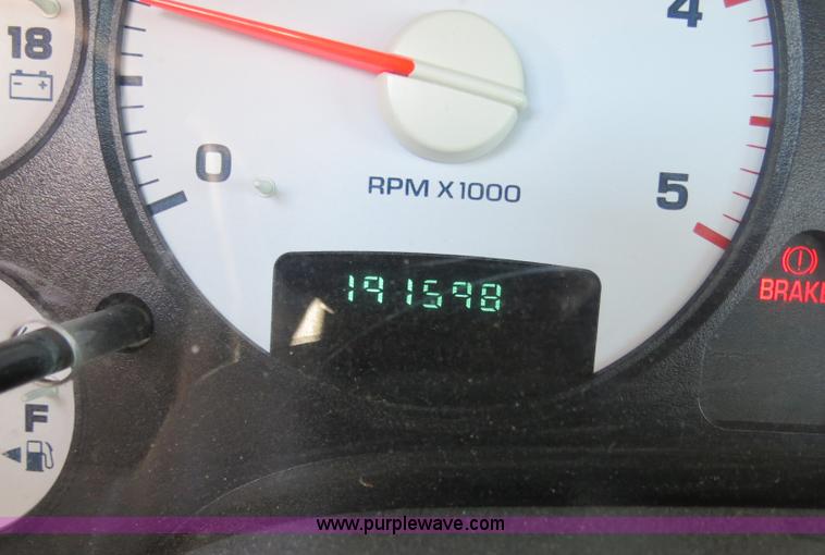 image for item B2327 2005 Dodge Ram 2500 Heavy Duty pickup truck