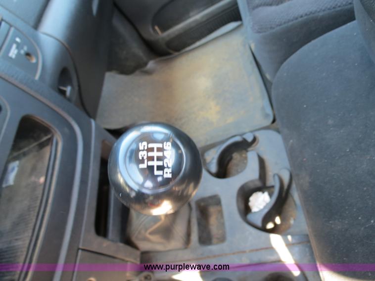 image for item B2327 2005 Dodge Ram 2500 Heavy Duty pickup truck