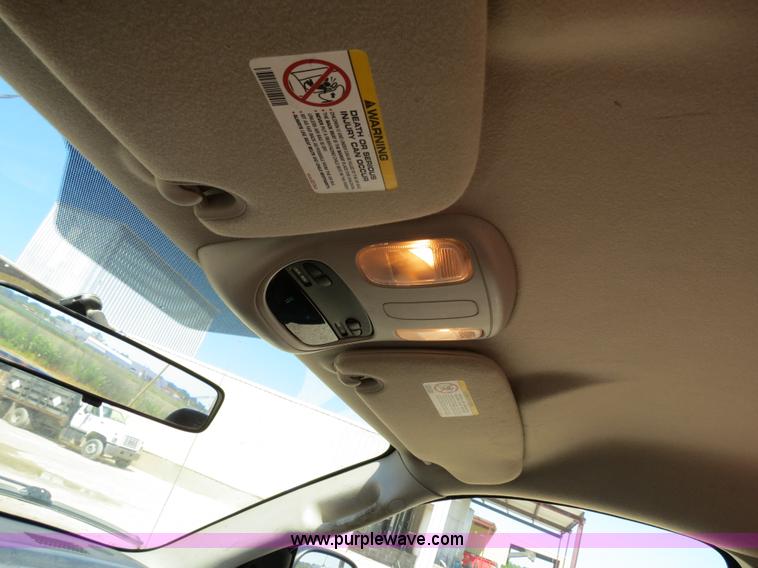 image for item B2327 2005 Dodge Ram 2500 Heavy Duty pickup truck