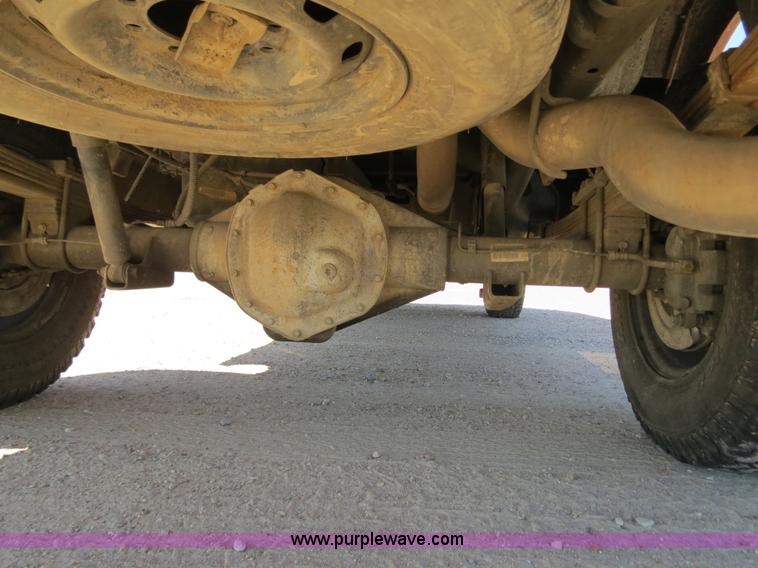 image for item B2327 2005 Dodge Ram 2500 Heavy Duty pickup truck