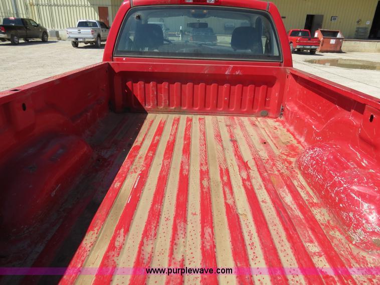 image for item B2327 2005 Dodge Ram 2500 Heavy Duty pickup truck