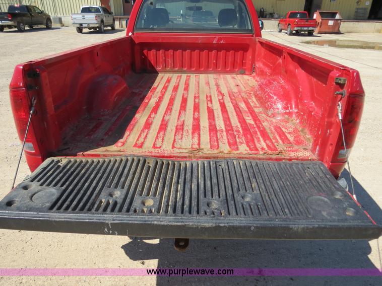 image for item B2327 2005 Dodge Ram 2500 Heavy Duty pickup truck