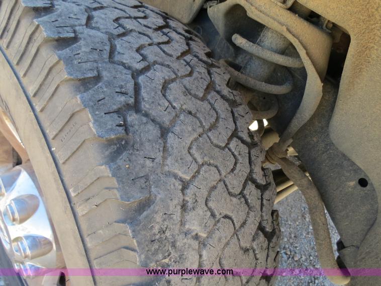 image for item B2329 2009 Dodge Ram 2500 Heavy Duty quad cab pickup truck