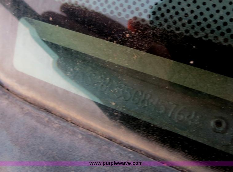 image for item B2331 2005 Dodge Ram 2500 SLT Heavy Duty quad cab pickup truck