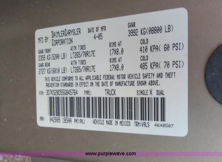 image for item B2331 2005 Dodge Ram 2500 SLT Heavy Duty quad cab pickup truck