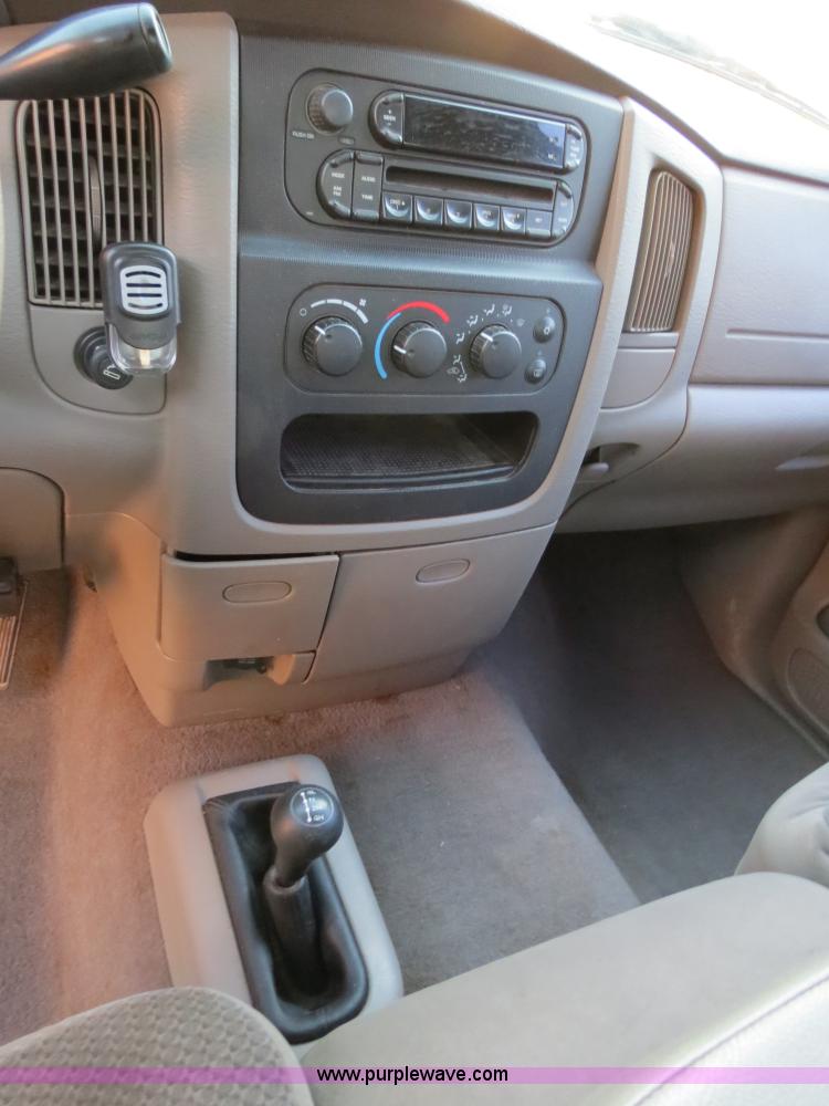 image for item B2331 2005 Dodge Ram 2500 SLT Heavy Duty quad cab pickup truck