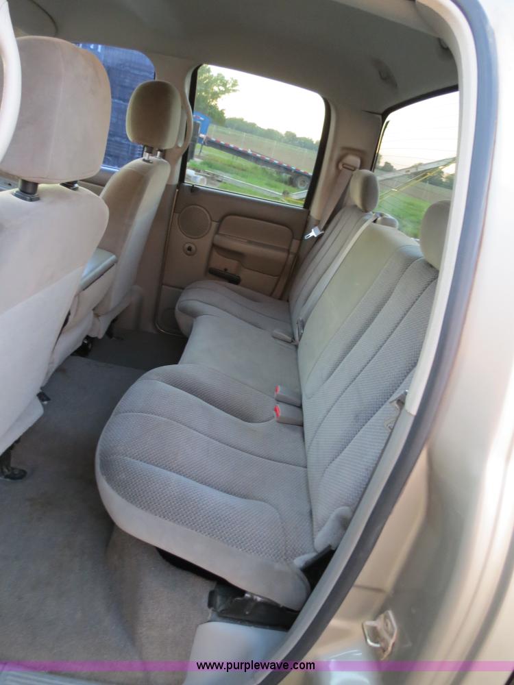 image for item B2331 2005 Dodge Ram 2500 SLT Heavy Duty quad cab pickup truck