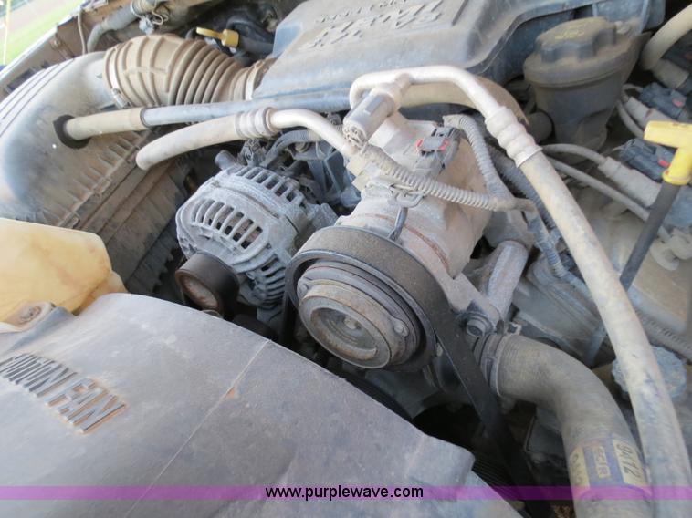 image for item B2331 2005 Dodge Ram 2500 SLT Heavy Duty quad cab pickup truck