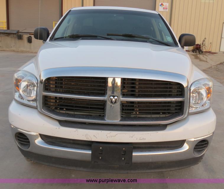 image for item B2332 2007 Dodge Ram 2500 SLT Heavy Duty quad cab pickup truck