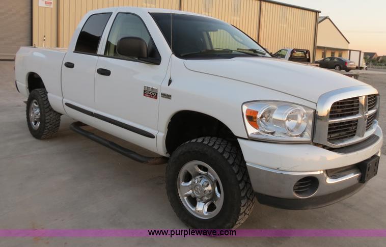 image for item B2332 2007 Dodge Ram 2500 SLT Heavy Duty quad cab pickup truck