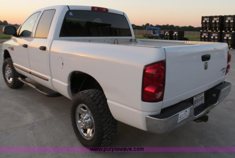 image for item B2332 2007 Dodge Ram 2500 SLT Heavy Duty quad cab pickup truck