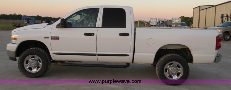 image for item B2332 2007 Dodge Ram 2500 SLT Heavy Duty quad cab pickup truck