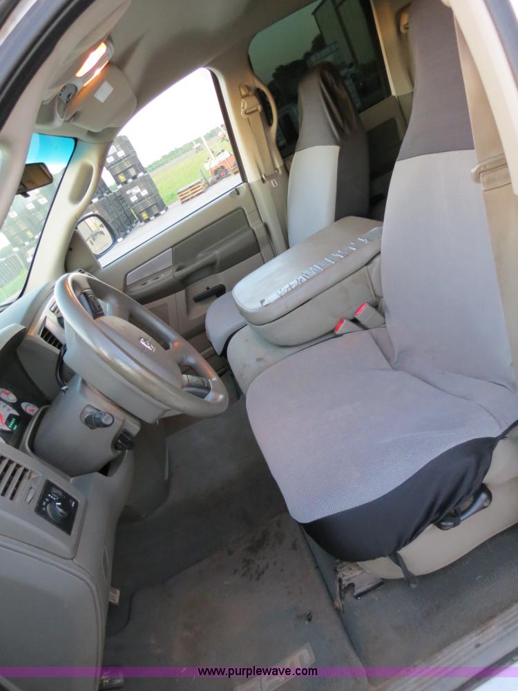 image for item B2332 2007 Dodge Ram 2500 SLT Heavy Duty quad cab pickup truck