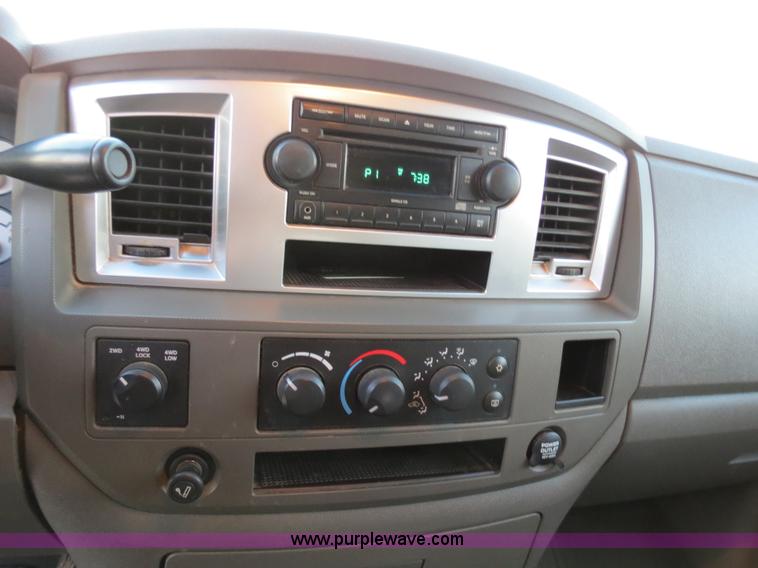 image for item B2332 2007 Dodge Ram 2500 SLT Heavy Duty quad cab pickup truck