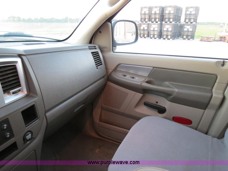 image for item B2332 2007 Dodge Ram 2500 SLT Heavy Duty quad cab pickup truck