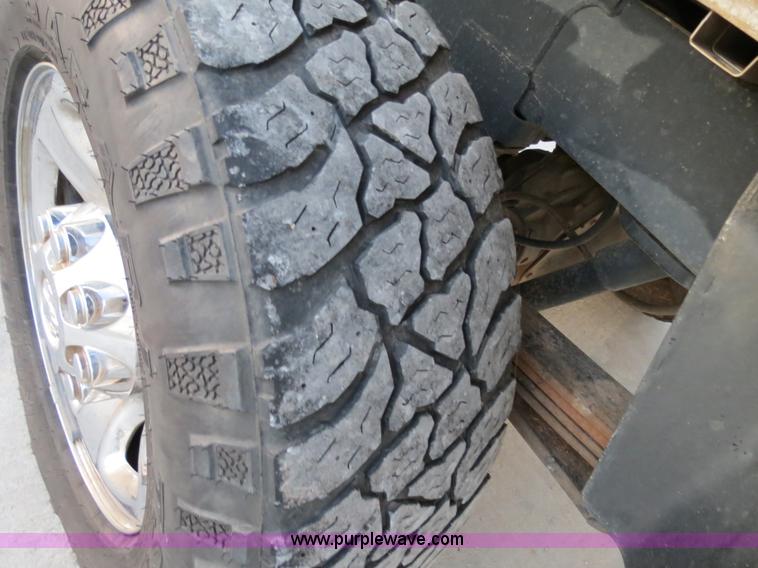 image for item B2332 2007 Dodge Ram 2500 SLT Heavy Duty quad cab pickup truck