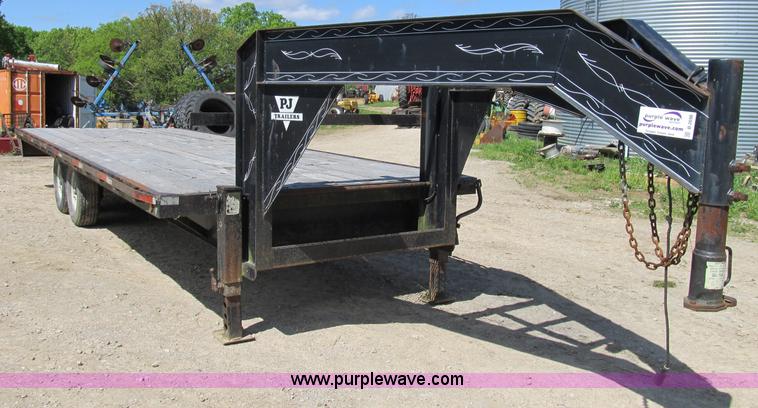 image for item B2698 1995 24' PJ gooseneck trailer