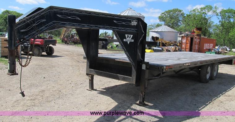 image for item B2698 1995 24' PJ gooseneck trailer