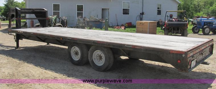 image for item B2698 1995 24' PJ gooseneck trailer