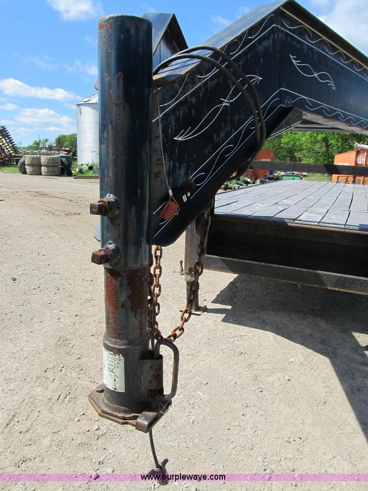 image for item B2698 1995 24' PJ gooseneck trailer