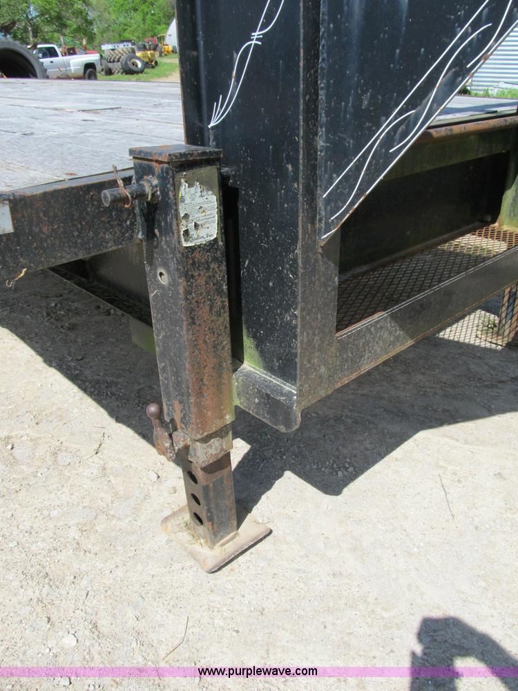 image for item B2698 1995 24' PJ gooseneck trailer