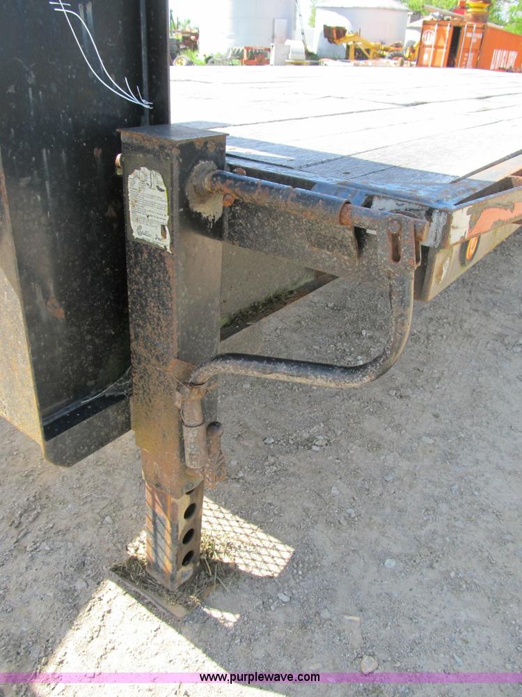 image for item B2698 1995 24' PJ gooseneck trailer