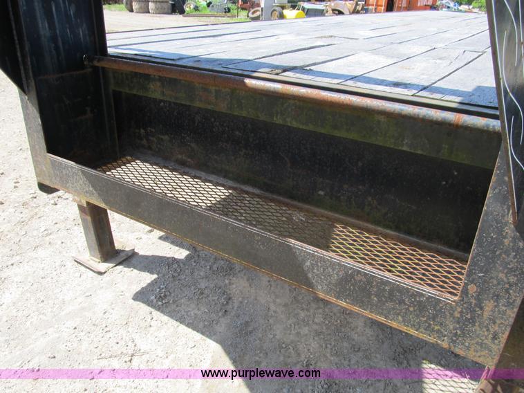 image for item B2698 1995 24' PJ gooseneck trailer