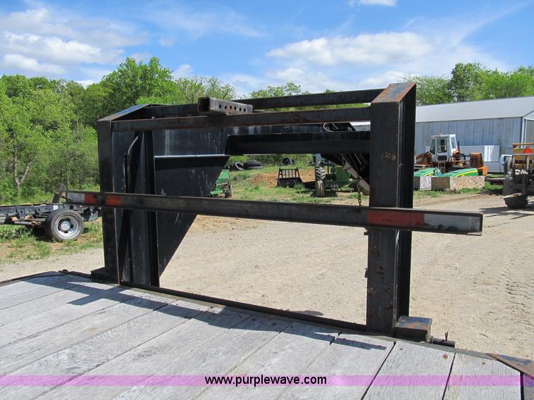 image for item B2698 1995 24' PJ gooseneck trailer