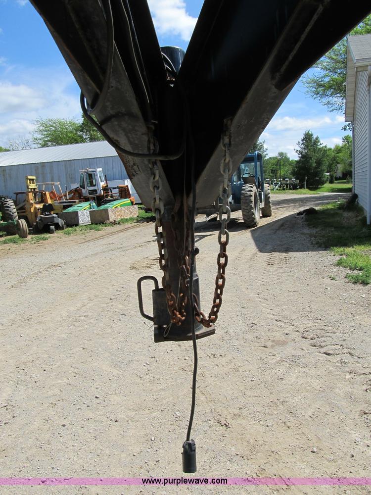 image for item B2698 1995 24' PJ gooseneck trailer