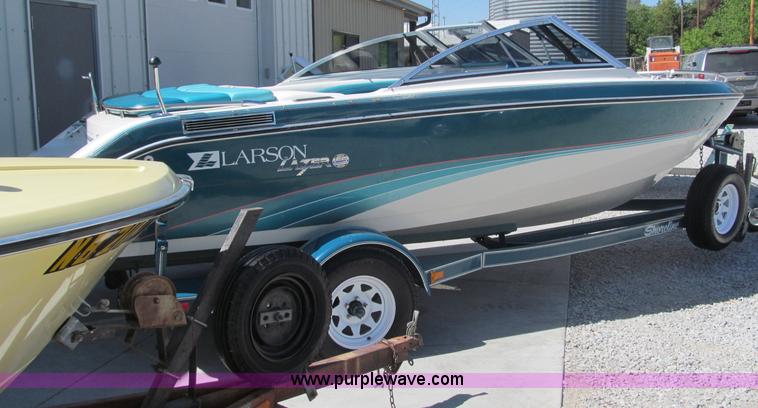 image for item B5130 1990 Larsen Lazer ST180 18' power boat with trailer