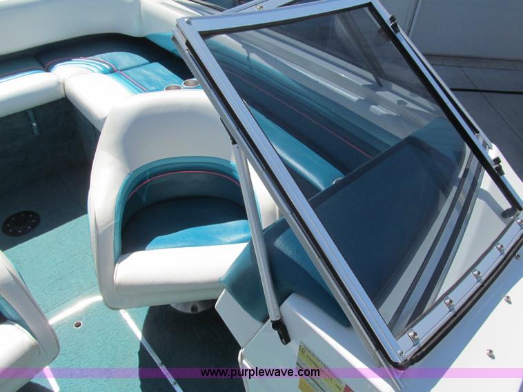 image for item B5130 1990 Larsen Lazer ST180 18' power boat with trailer