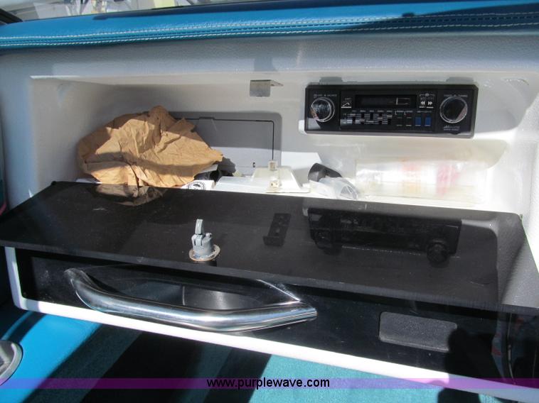 image for item B5130 1990 Larsen Lazer ST180 18' power boat with trailer