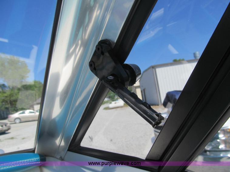 image for item B5130 1990 Larsen Lazer ST180 18' power boat with trailer