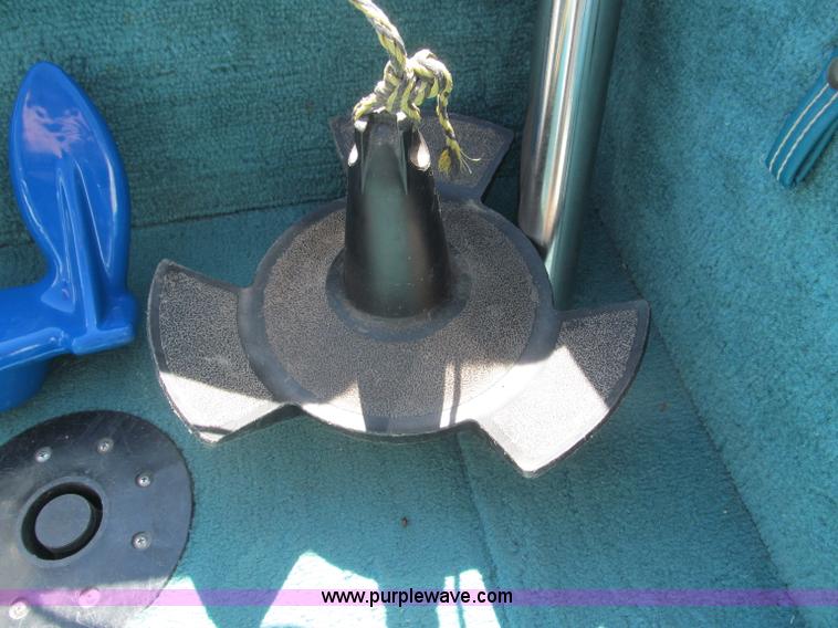 image for item B5130 1990 Larsen Lazer ST180 18' power boat with trailer