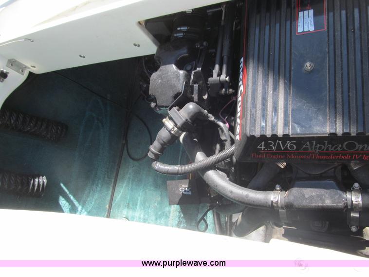 image for item B5130 1990 Larsen Lazer ST180 18' power boat with trailer