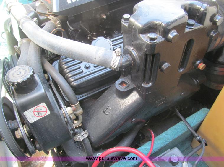 image for item B5130 1990 Larsen Lazer ST180 18' power boat with trailer