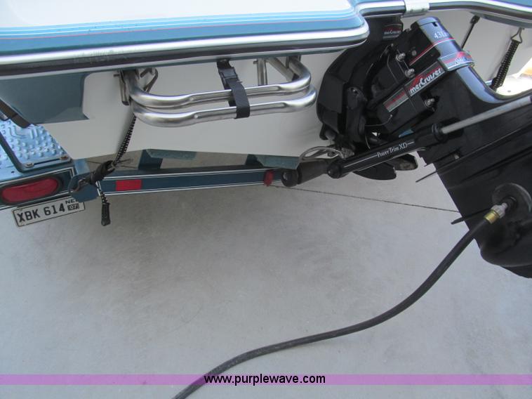 image for item B5130 1990 Larsen Lazer ST180 18' power boat with trailer