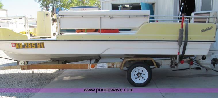 image for item B5131 1972 Anchor Plastics 614DVG 15 1/2' deck boat with Golden Rod trailer