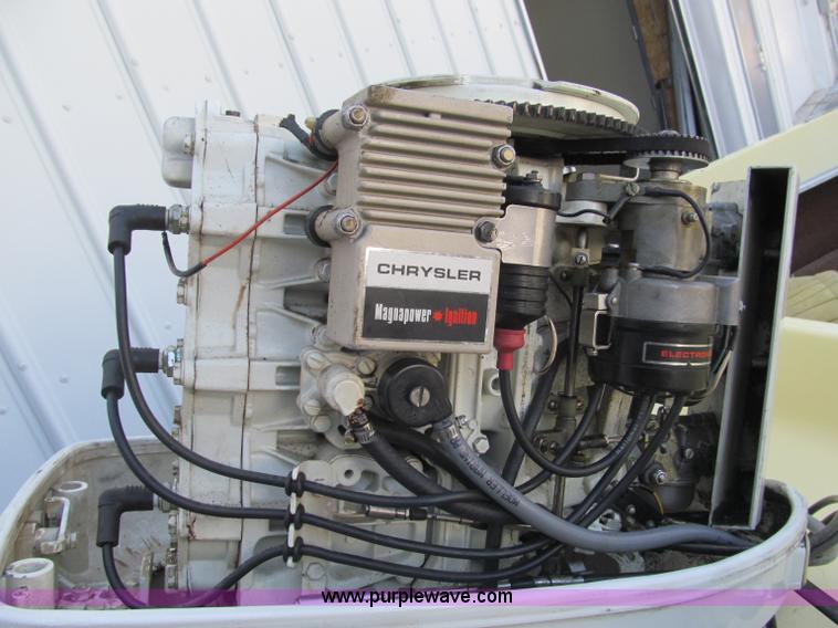 image for item B5132 1969 Chrysler Charger 118 14' power boat