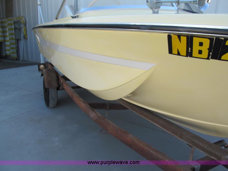 image for item B5132 1969 Chrysler Charger 118 14' power boat