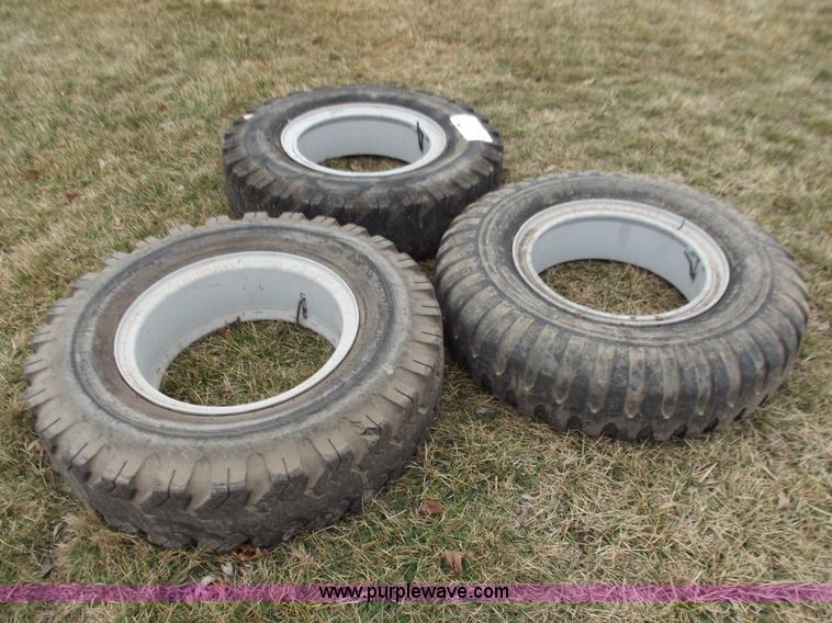 image for item B6256 (3) 9.00-20 tires on Dayton wheels