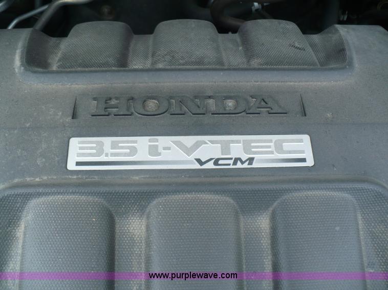 image for item B6364 2005 Honda Odyssey Touring van
