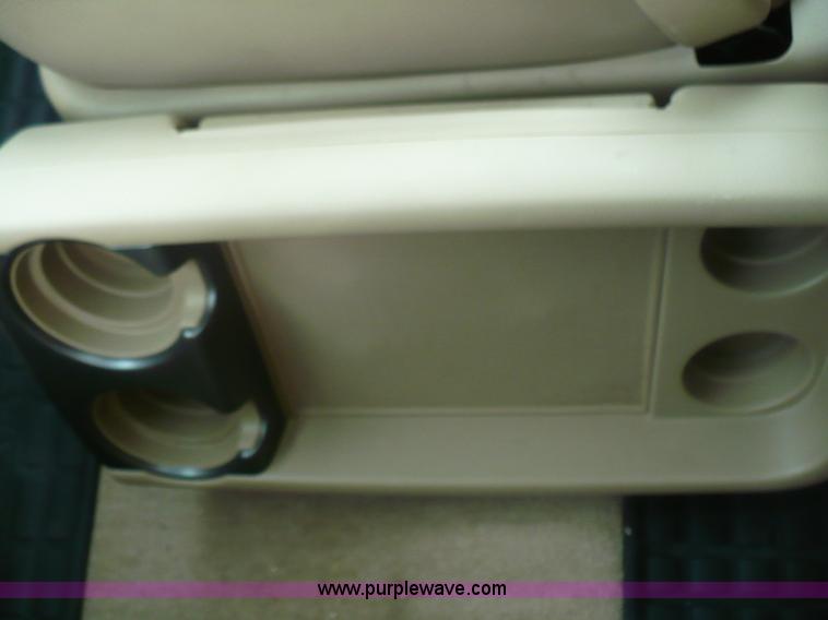 image for item B6364 2005 Honda Odyssey Touring van