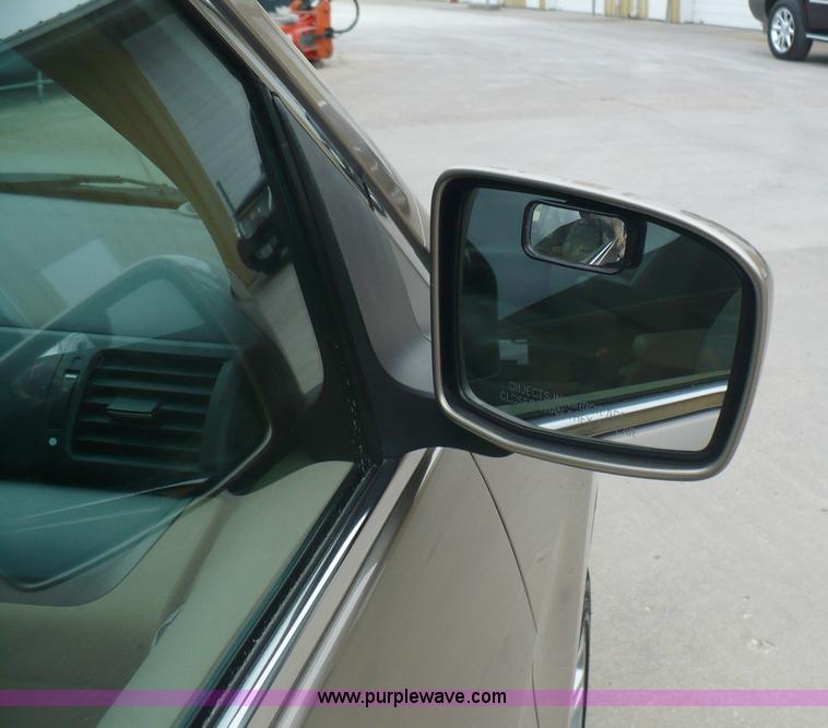 image for item B6364 2005 Honda Odyssey Touring van