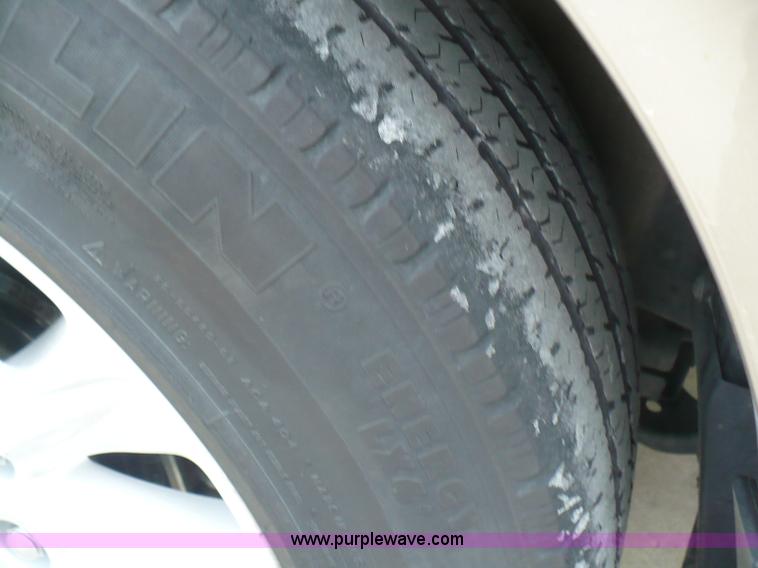 image for item B6364 2005 Honda Odyssey Touring van