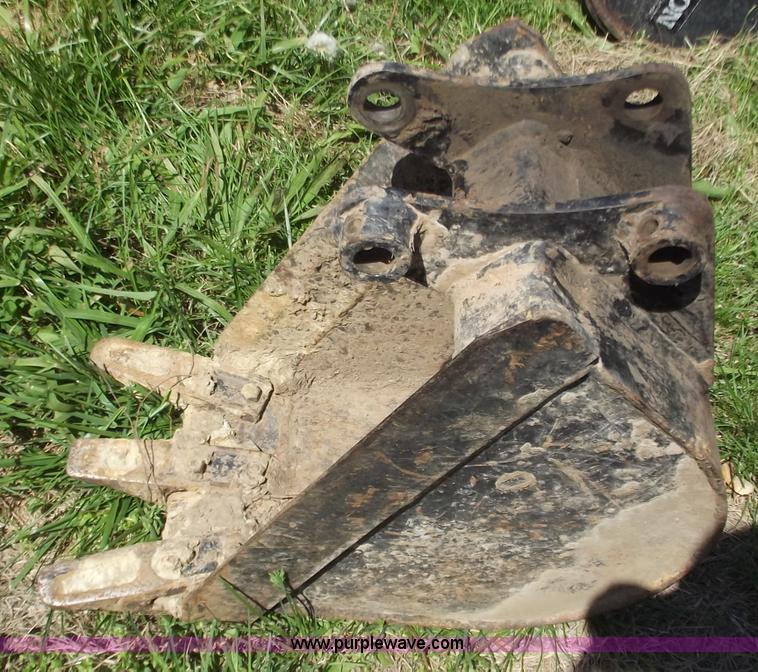 image for item C2007 1997 7500 Woods backhoe attachment