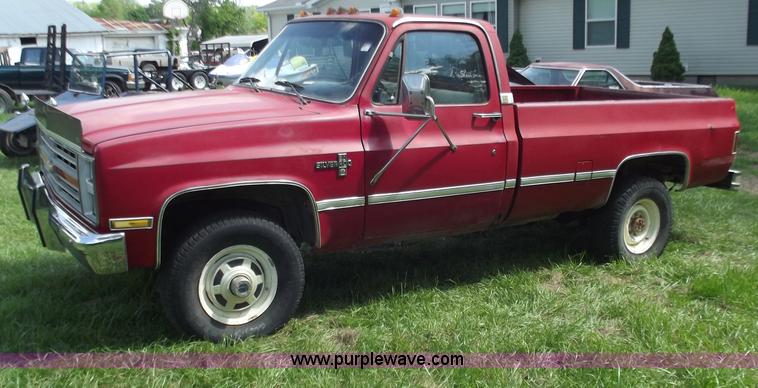 image for item C2017 1986 Chevrolet Silverado K30 1 ton pickup truck
