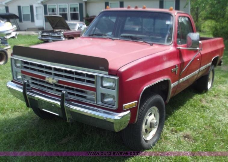 image for item C2017 1986 Chevrolet Silverado K30 1 ton pickup truck