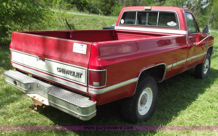 image for item C2017 1986 Chevrolet Silverado K30 1 ton pickup truck